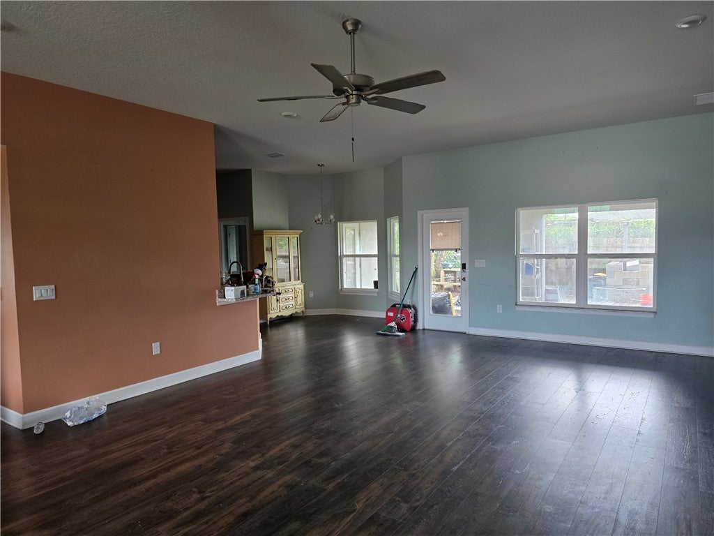 989 Bermuda Avenue