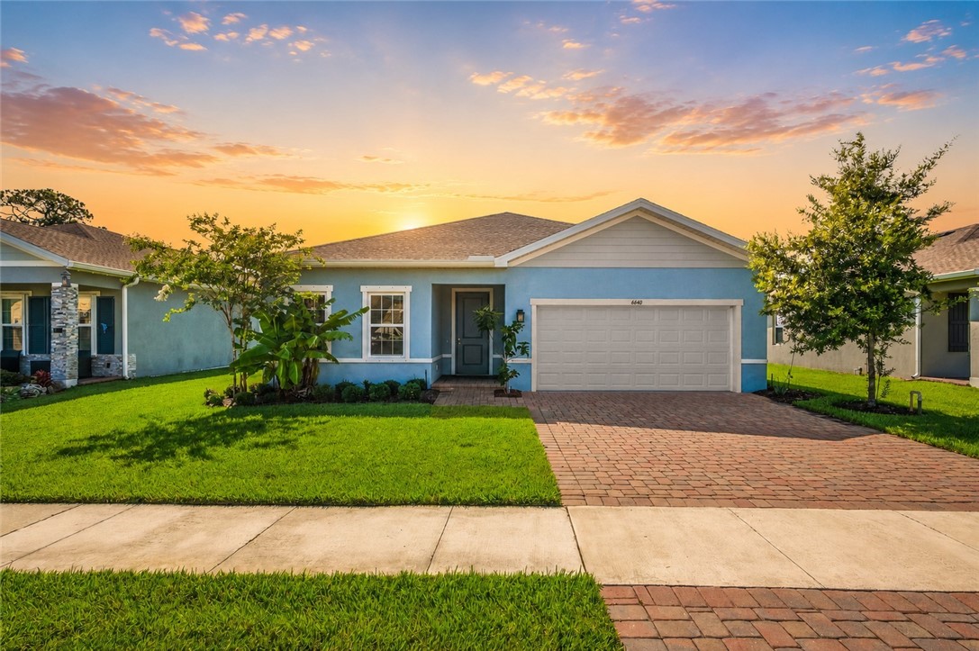 Photo 1 of 33 — 6640 Canterbridge Drive, Vero Beach, FL 32967