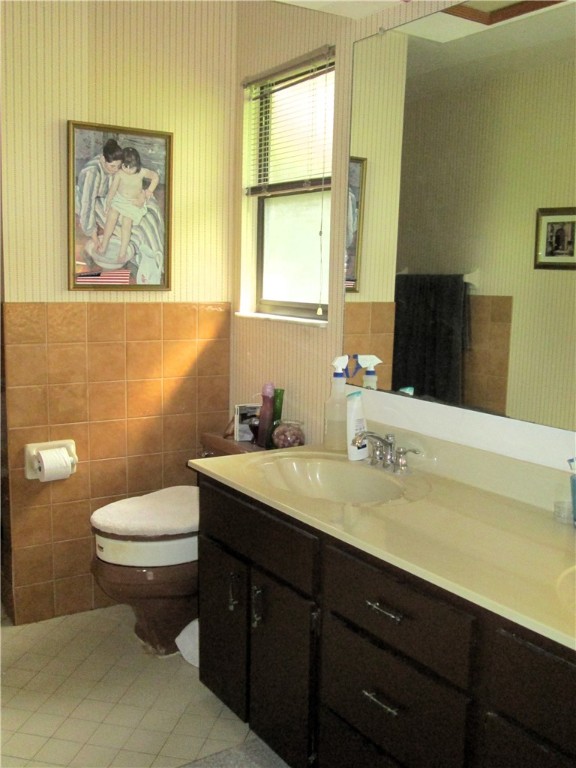 Melbourne, Florida 32934, United States, 3 Bedrooms Bedrooms, ,2 BathroomsBathrooms,Residential,Active,225056