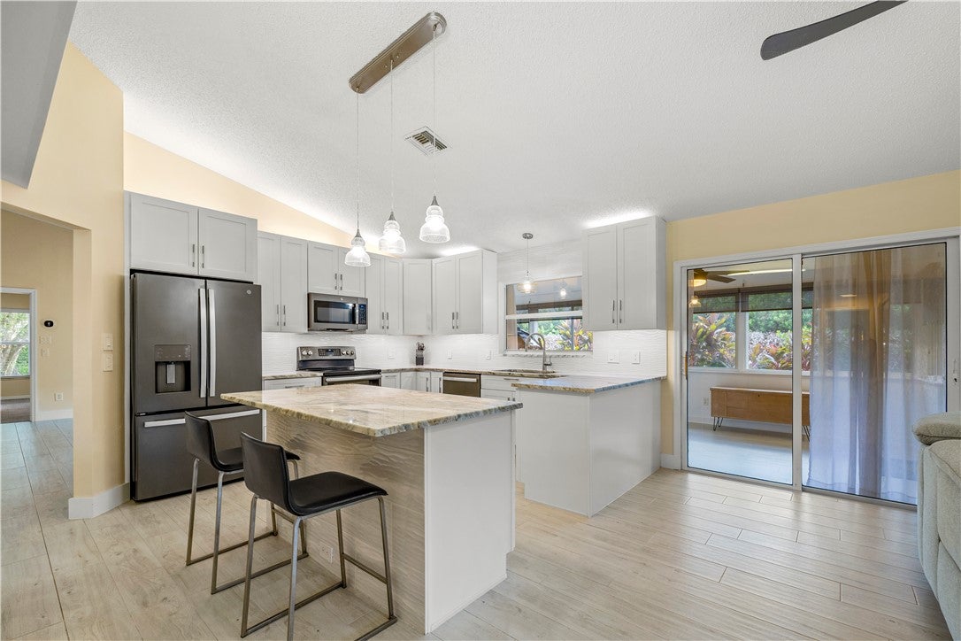 165 Forest Cay
