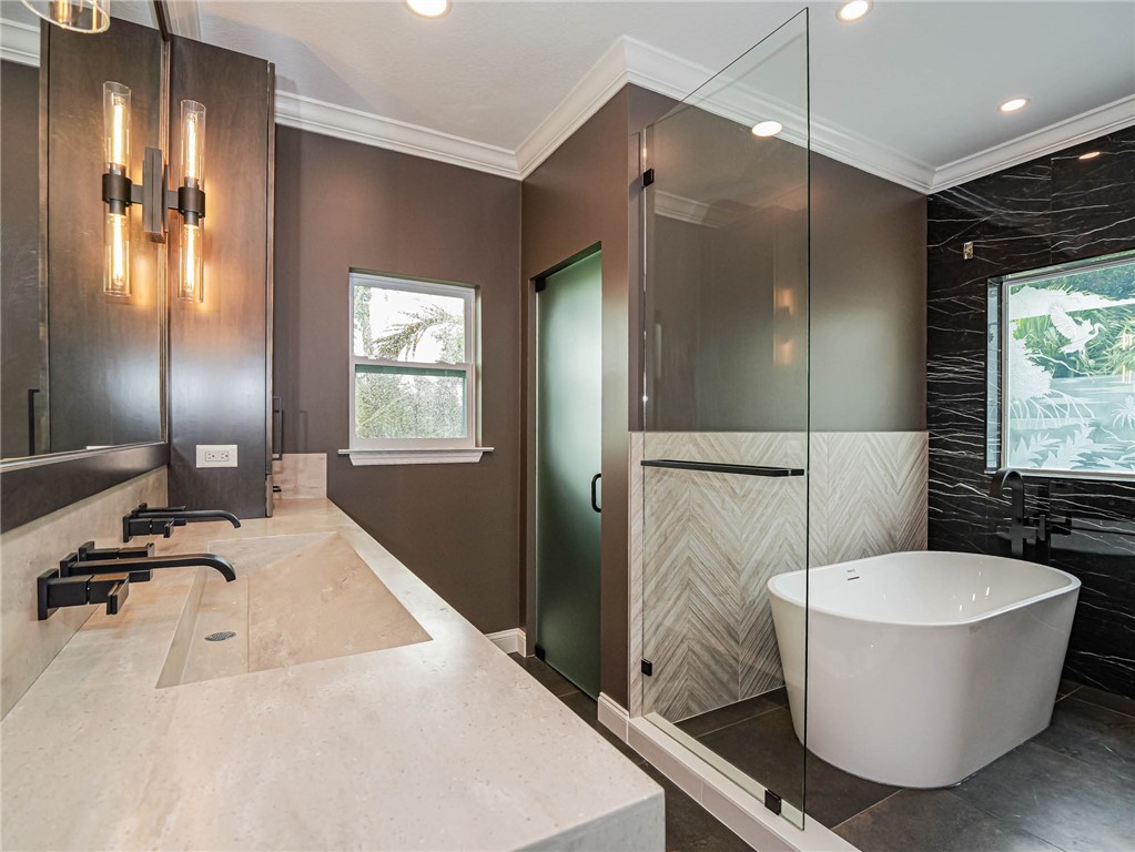 395 Live Oak Drive