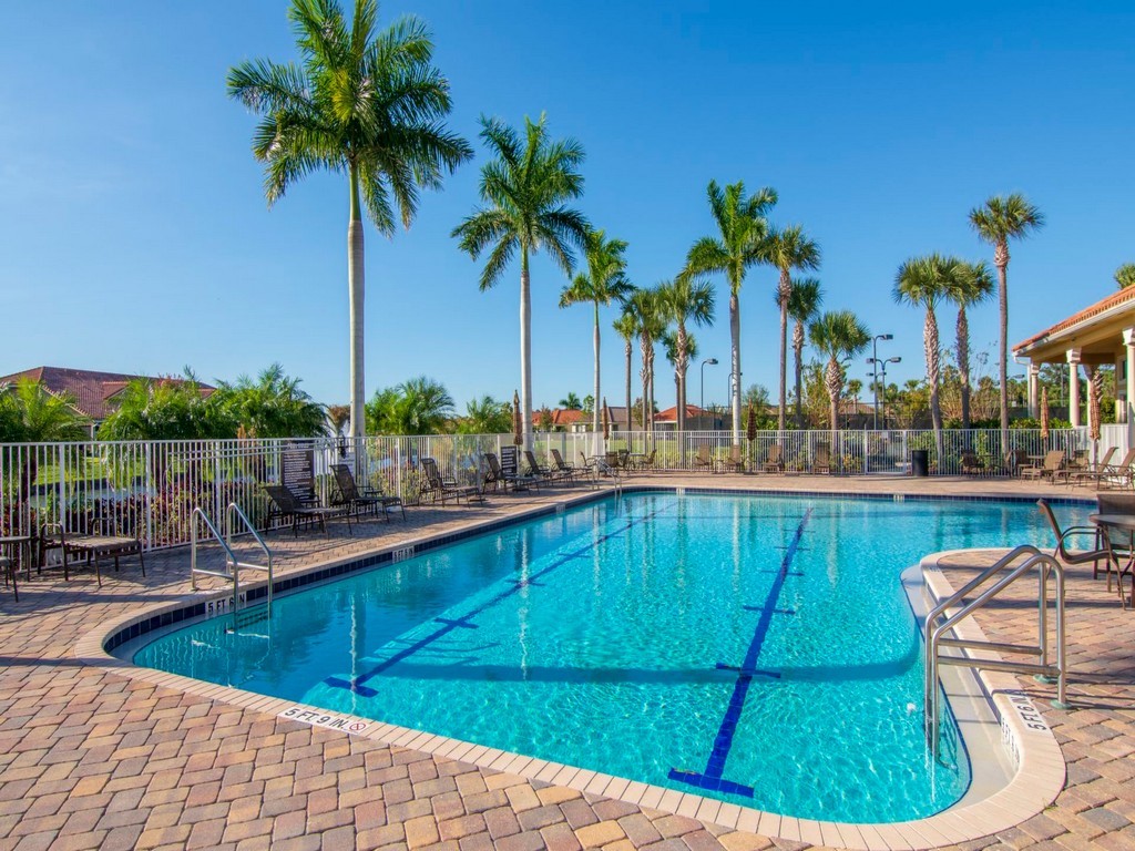 6305 Oxford Circle 101A