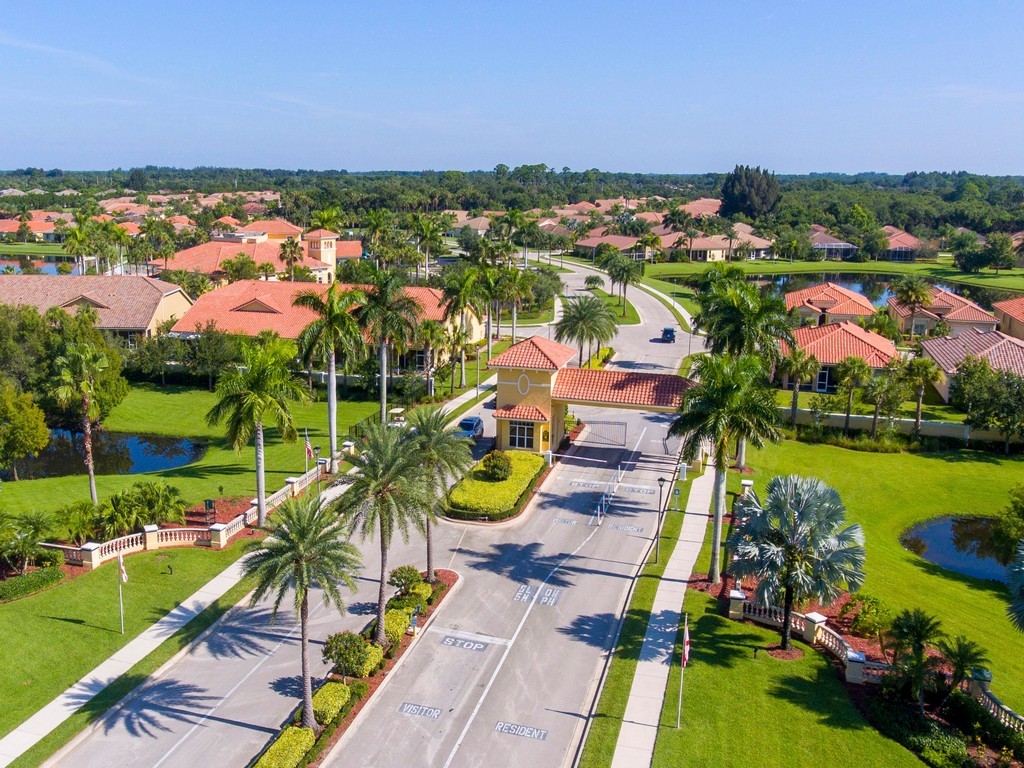 6305 Oxford Circle 101A