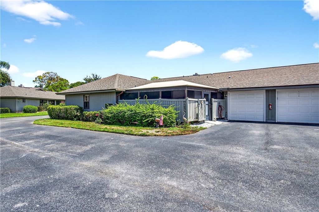 Photo of 725 Timber Ridge Trail SW #B, Vero Beach, FL 32962 (MLS # 291029)
