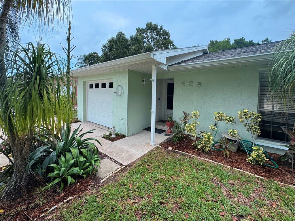 Photo of 425 Banyan Street, Sebastian, FL 32958 (MLS # 291433)