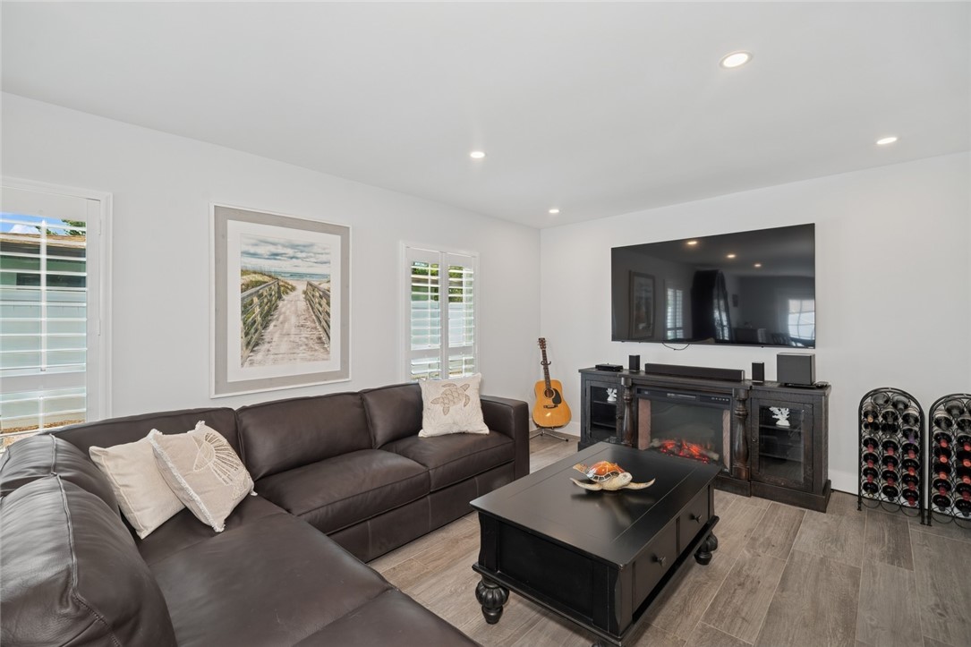 Satellite Beach, Florida 32937, United States, 3 Bedrooms Bedrooms, ,2 BathroomsBathrooms,Residential,Active,171656