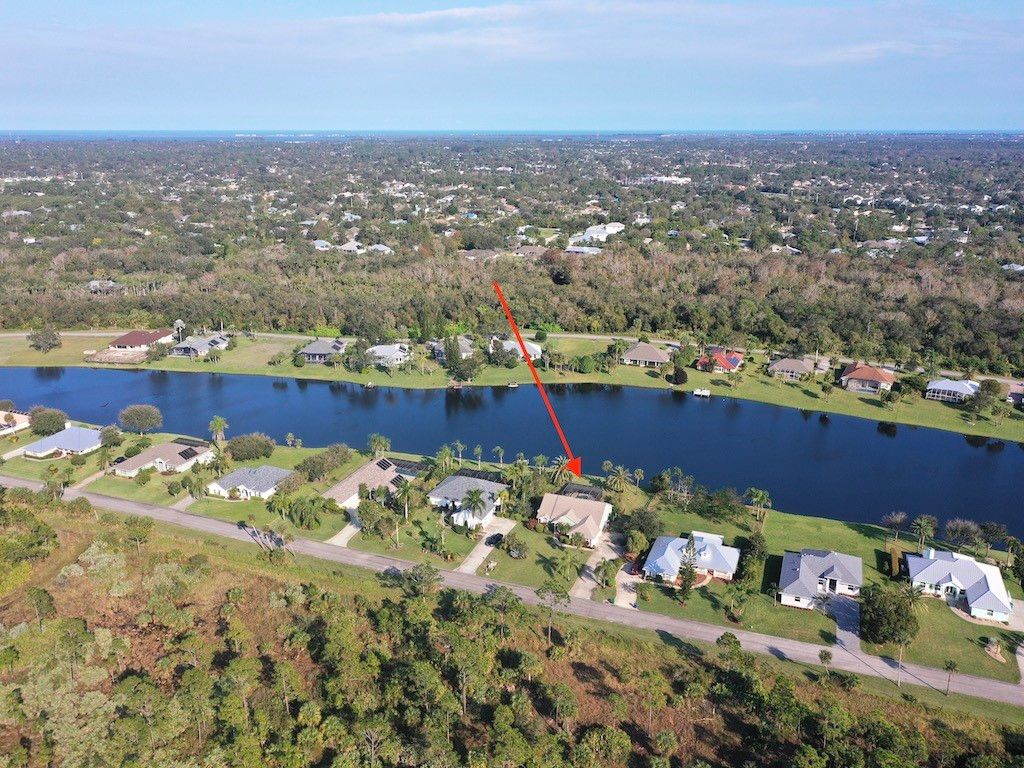 Photo of 1517 Eagles Circle, Sebastian, FL 32958 (MLS # 289213)