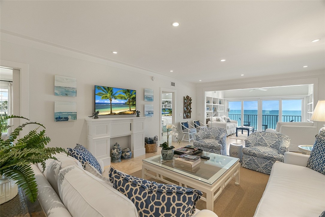 700 Beach Road 250