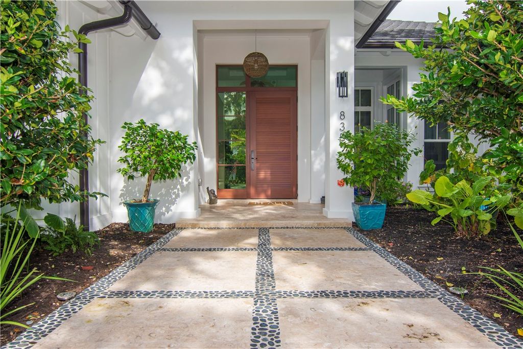 Photo of 835 Iris Lane, Vero Beach, FL 32963 (MLS # 291694)