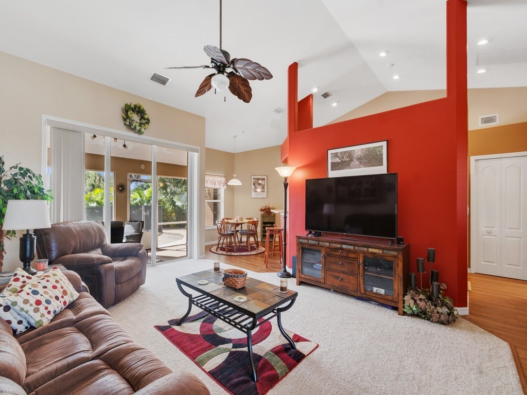 702 Atlantus Terrace