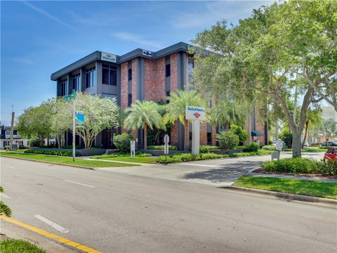 Photo of 601 21st Street, Vero Beach, FL 32960 (MLS # 298354)