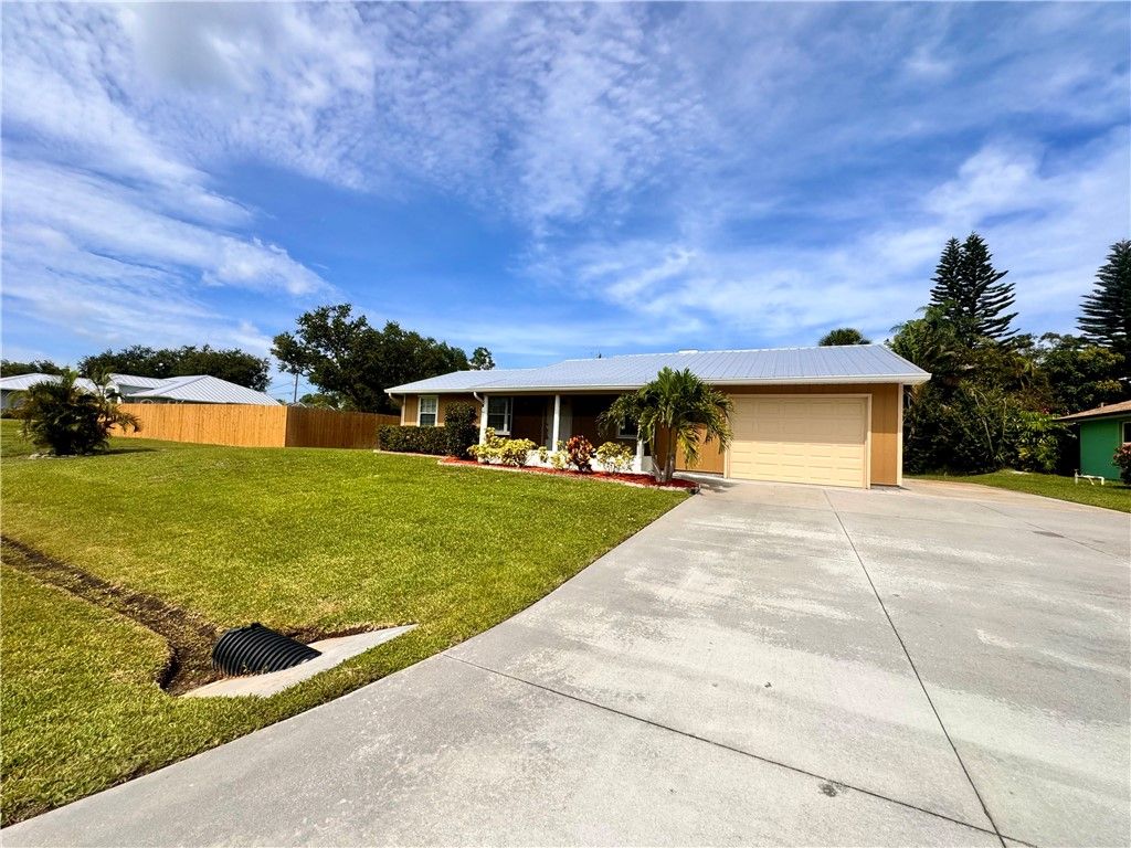 Photo of 658 Ervin Street, Sebastian, FL 32958 (MLS # 289511)