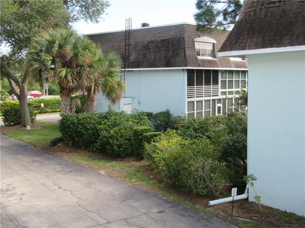1901 Indian River Boulevard 207B