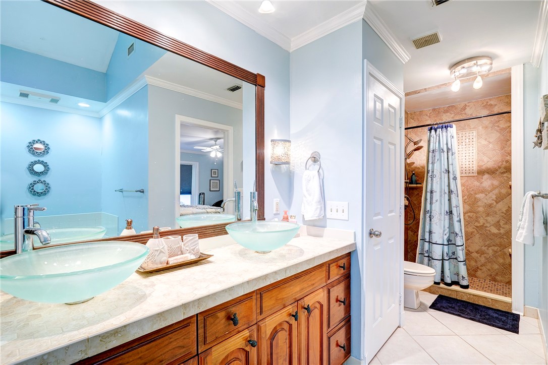 Vero Beach, Florida 32963, United States, 3 Bedrooms Bedrooms, ,3 BathroomsBathrooms,Residential,Active,201594