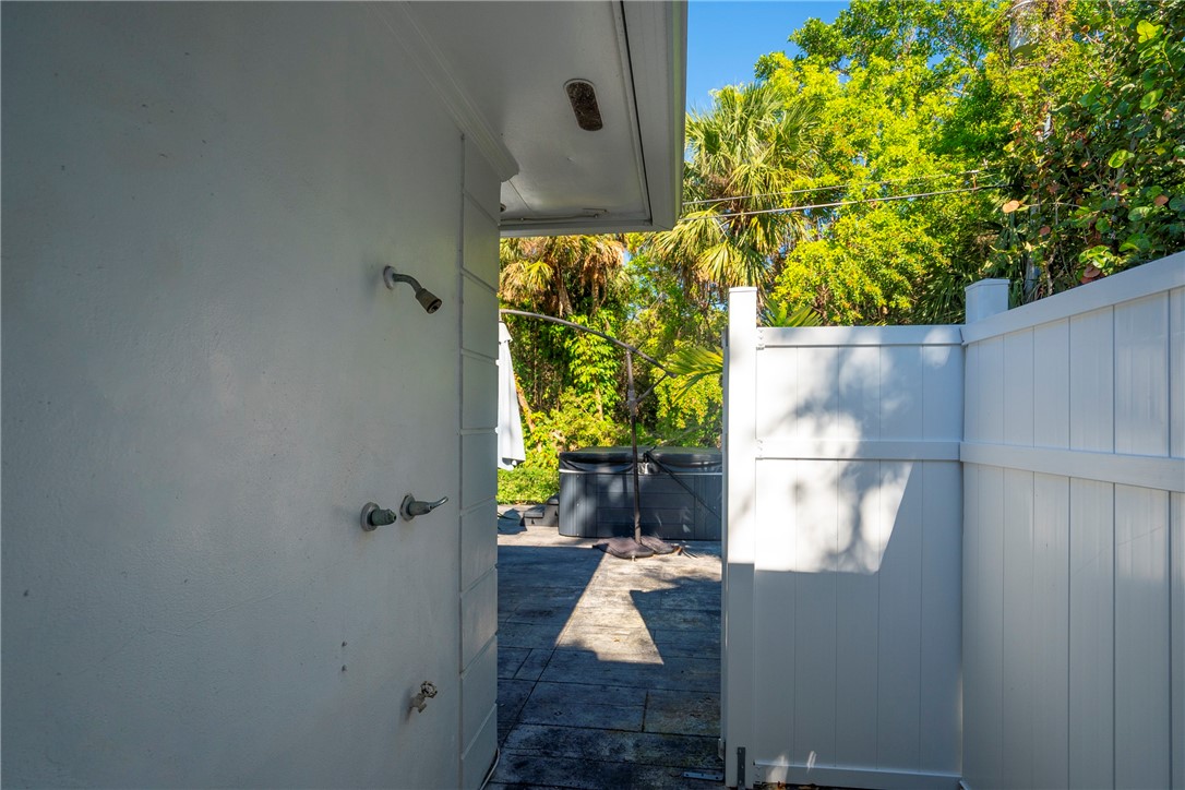 Vero Beach, Florida 32963, United States, 3 Bedrooms Bedrooms, ,3 BathroomsBathrooms,Residential,Active,201594