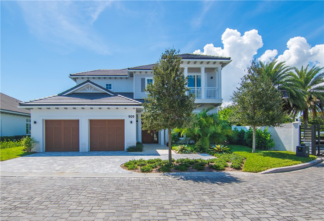 Photo 1 of 35 — 909 Surfsedge Way, Vero Beach, FL 32963