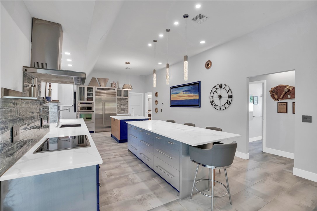 716 Live Oak Lane