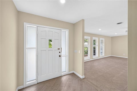 655 Catalina Street, Vero Beach, FL 32960