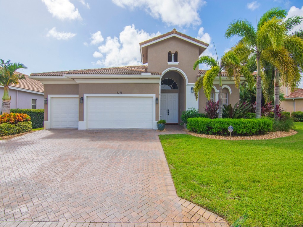 1745 Belmont Circle SW