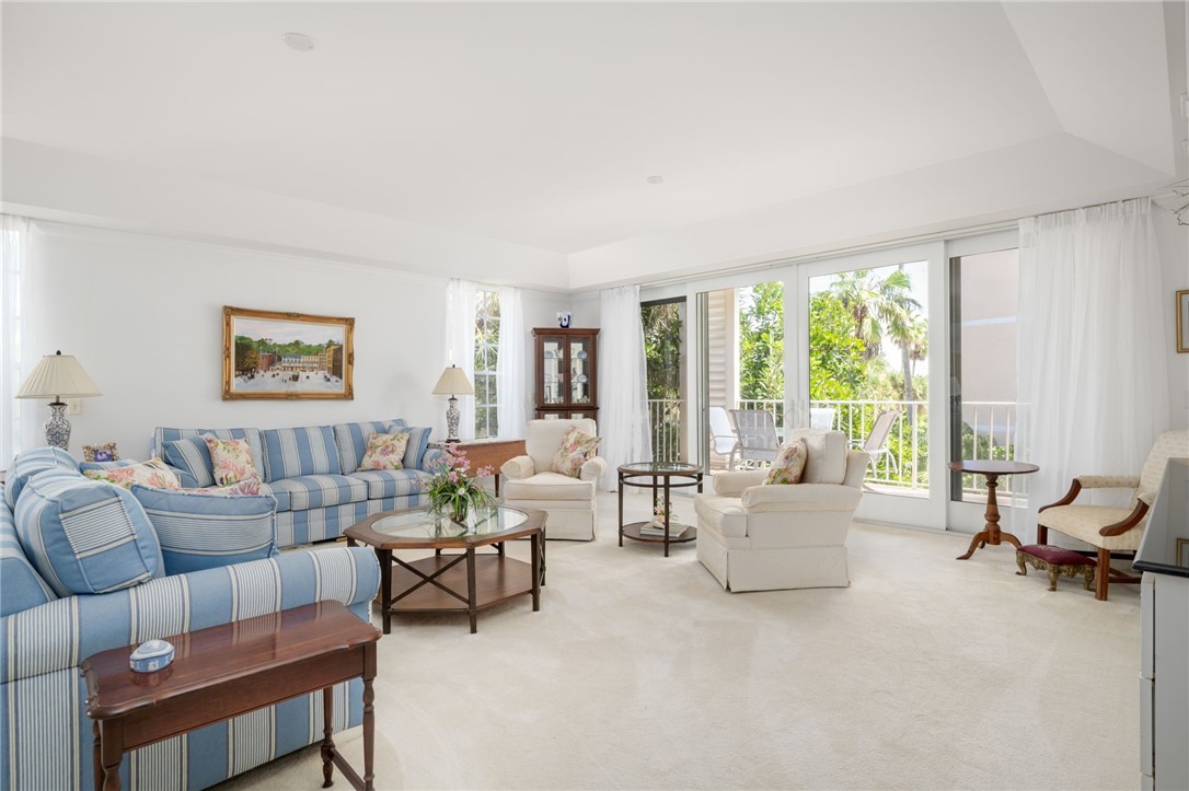 1250 W Southwinds Boulevard 210