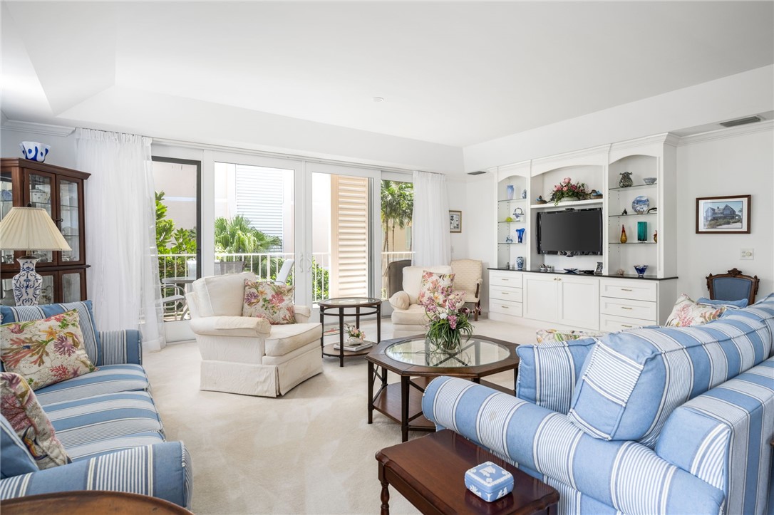 1250 W Southwinds Boulevard 210