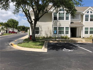 1924 Westminster Circle 10-1 Vero Beach FL 32966
