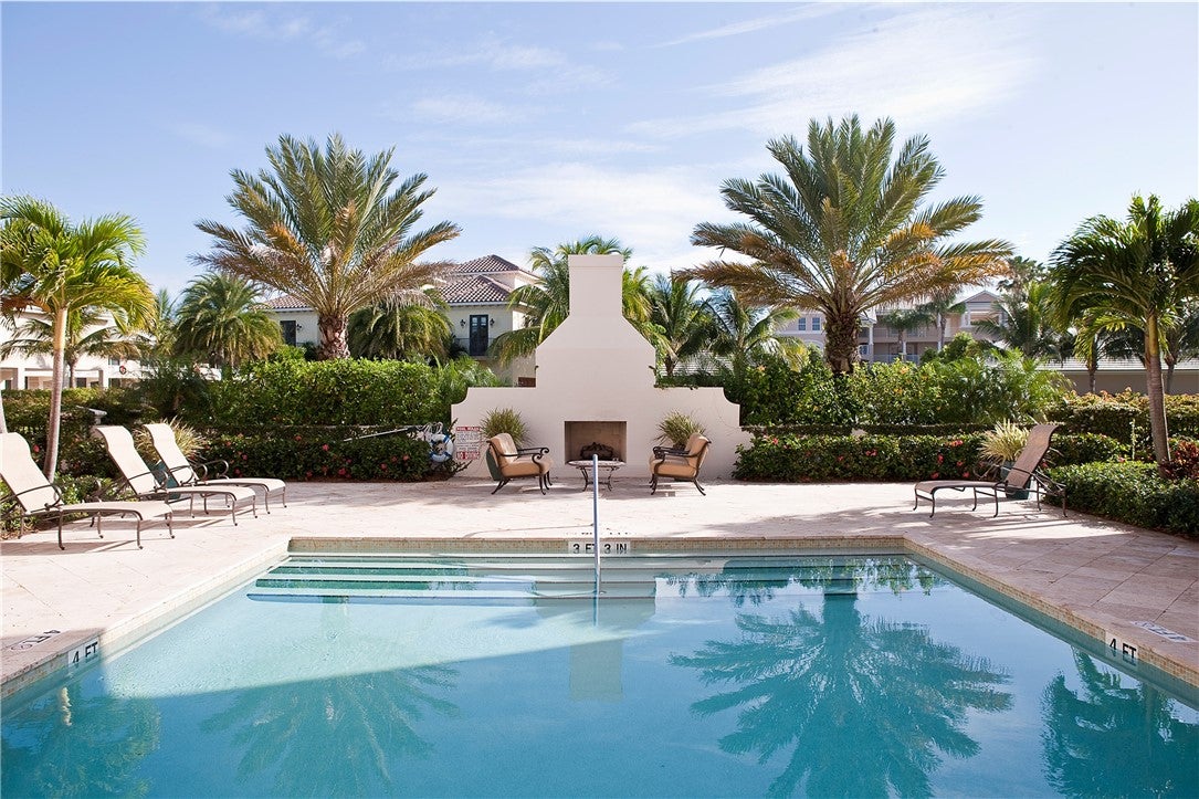 1515 Ocean Drive 9