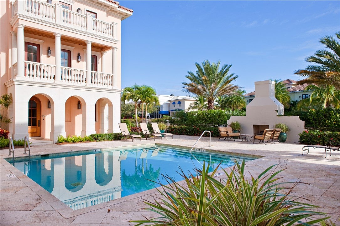1515 Ocean Drive 9