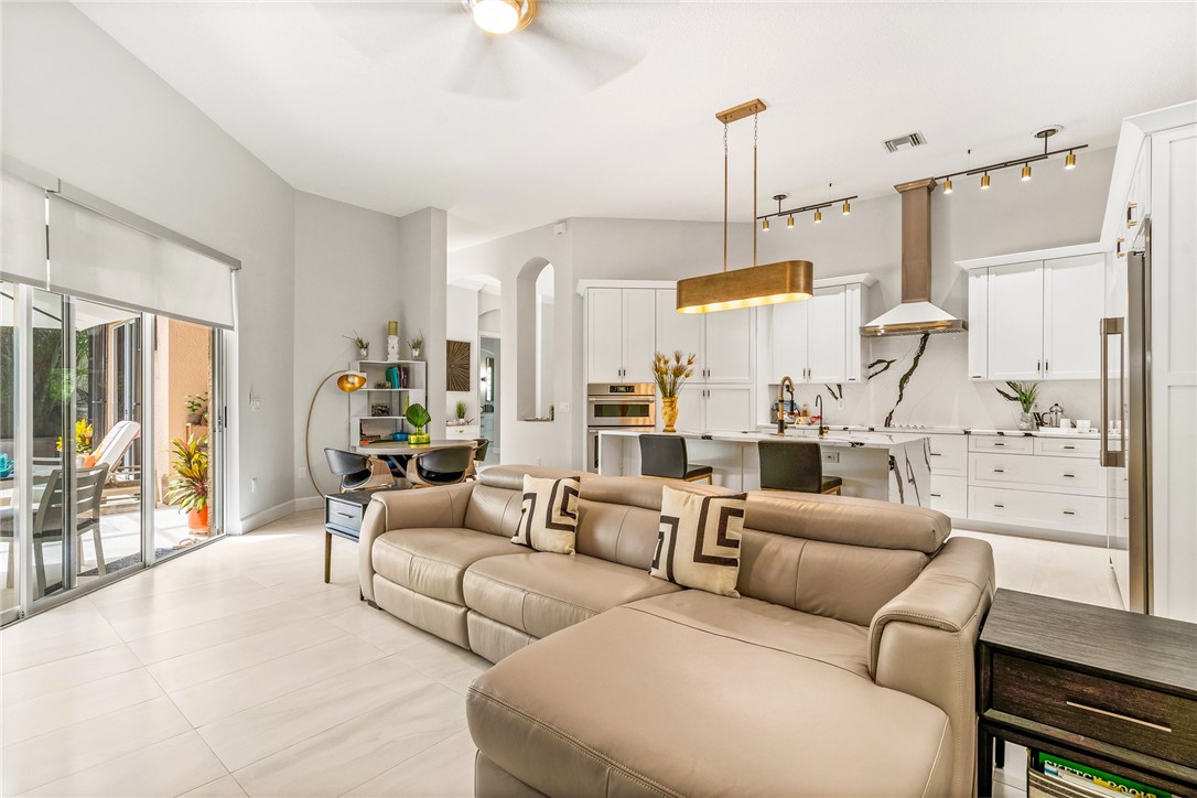 9485 E Maiden Court