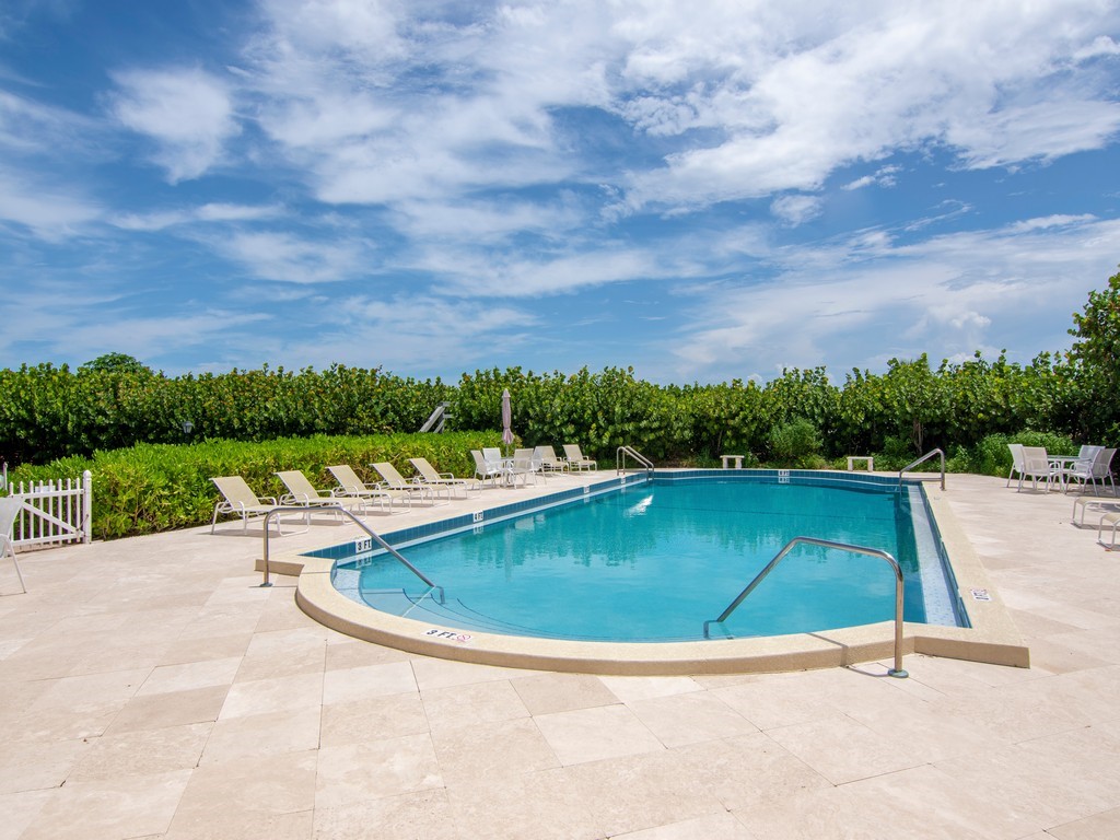 Indian River Shores, Florida 32963, United States, 2 Bedrooms Bedrooms, ,4 BathroomsBathrooms,Residential,Active,235205