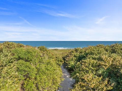 A home in Hutchinson Island