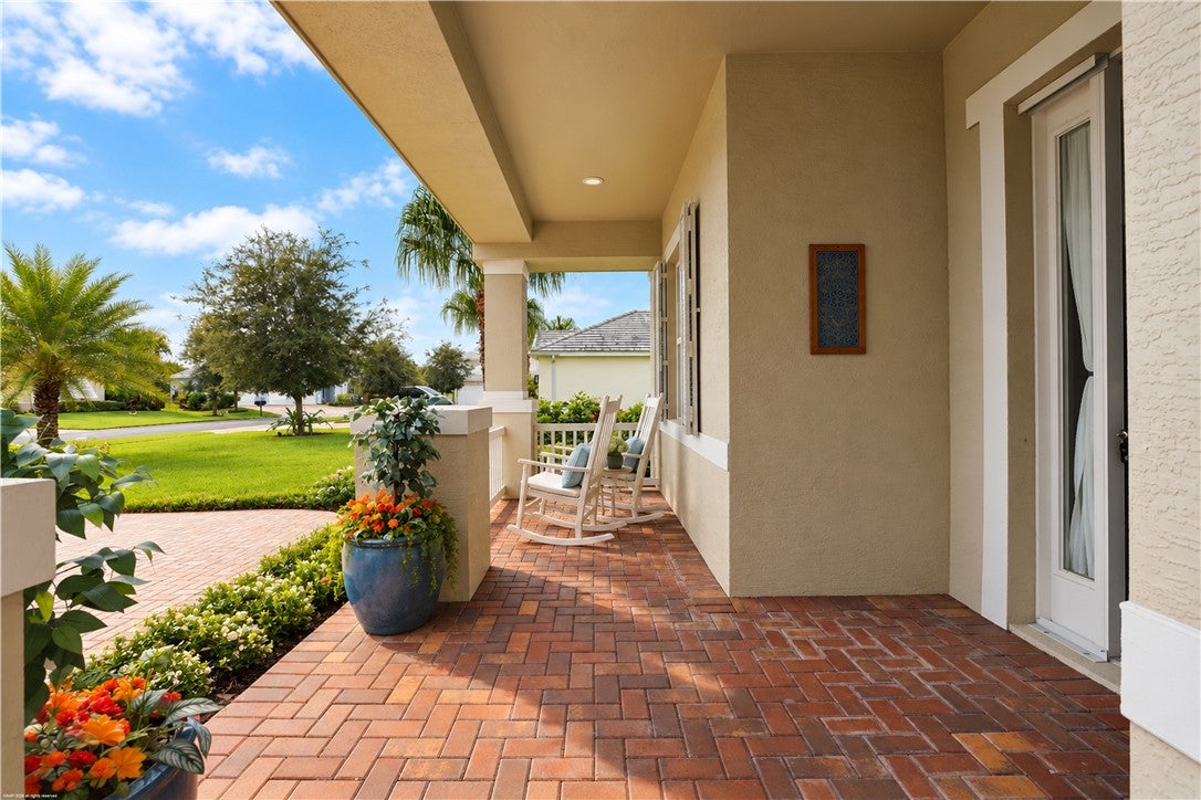 2534 Saint Lucia Circle