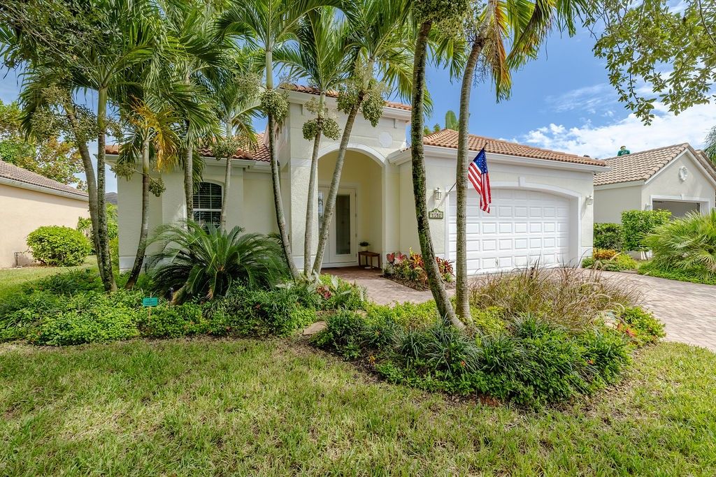 Photo of 4140 E 16th Square, Vero Beach, FL 32967 (MLS # 291335)