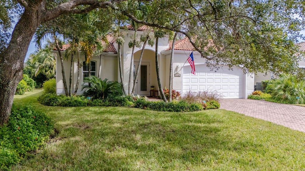 Photo of 4140 E 16th Square, Vero Beach, FL 32967 (MLS # 291335)