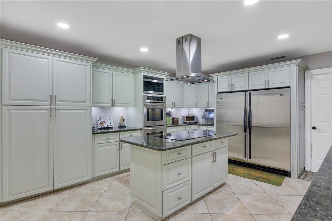 Vero Beach, Florida 32968, United States, 5 Bedrooms Bedrooms, ,3 BathroomsBathrooms,Residential,Active,161195