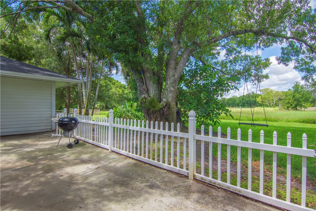 Vero Beach, Florida 32968, United States, 5 Bedrooms Bedrooms, ,3 BathroomsBathrooms,Residential,Active,161195