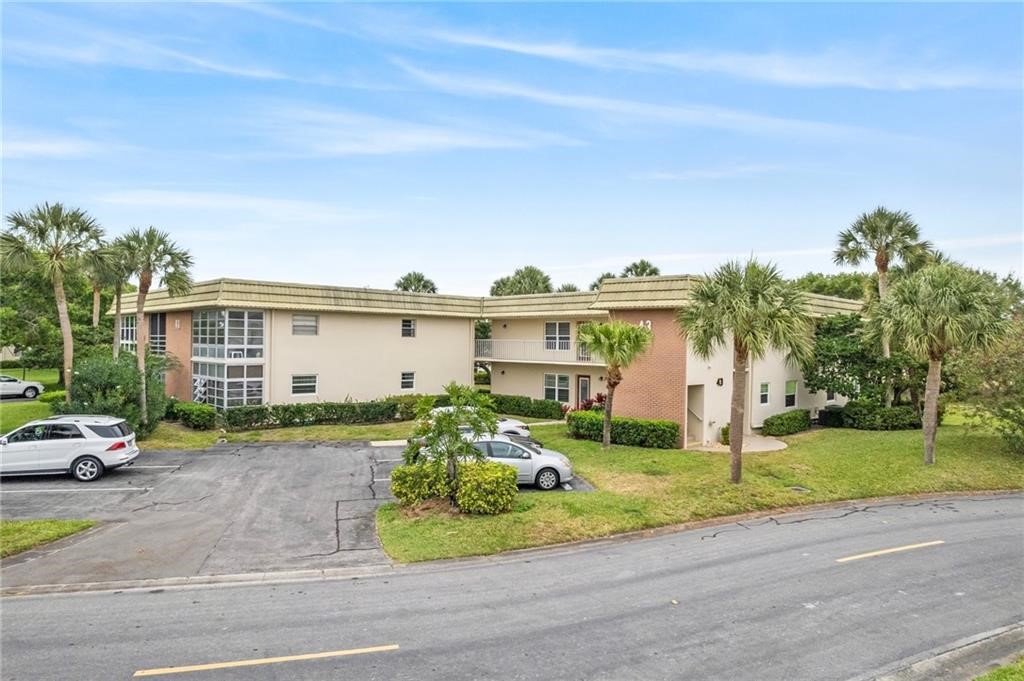 Photo 1 of 25 — 43 Vista Gardens Trail 205, Vero Beach, FL 32962