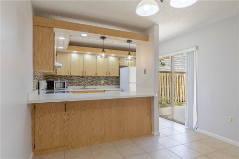 1170 6th Avenue 24b, Vero Beach, FL 32960