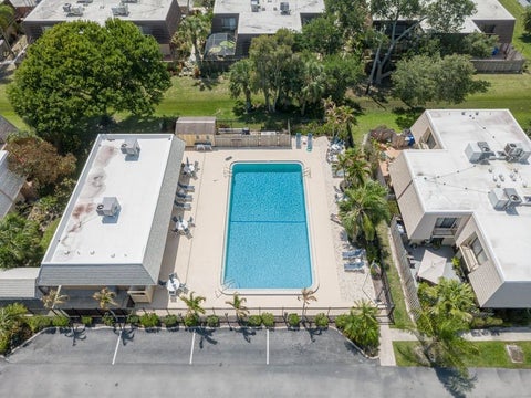 1170 6th Avenue 24b, Vero Beach, FL 32960