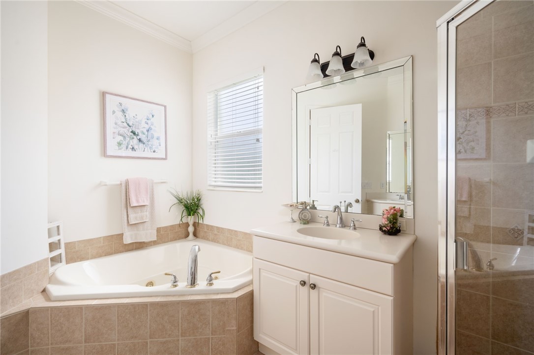 Vero Beach, Florida 32968, United States, 4 Bedrooms Bedrooms, ,3 BathroomsBathrooms,Residential,Active,72170