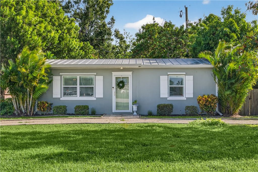 Photo of 1506 16th Avenue, Vero Beach, FL 32960 (MLS # 291562)