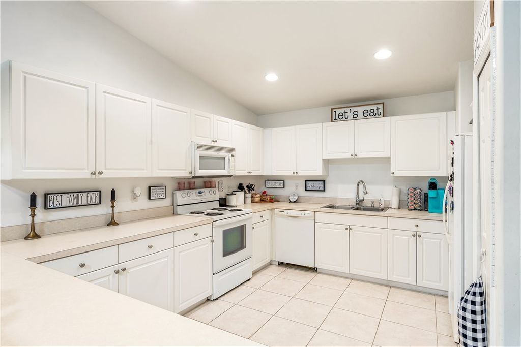 Photo of 134 Maggie Way, Sebastian, FL 32958 (MLS # 289317)