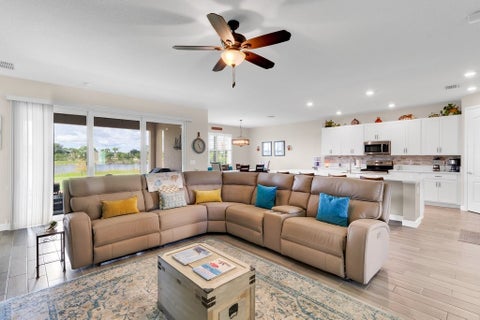 5985 Sequoia Circle, Vero Beach, FL 32967