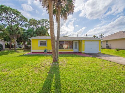 Property photo of 418 Maple Street, Sebastian, FL 32958