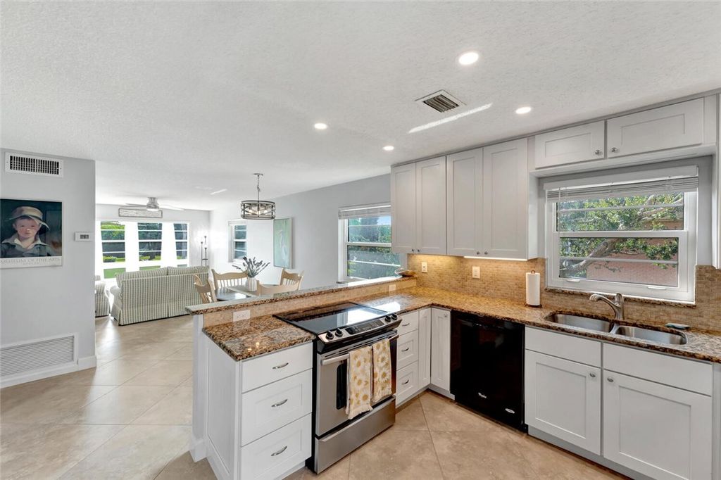 Photo of 49 Woodland Drive #201, Vero Beach, FL 32962 (MLS # 290921)