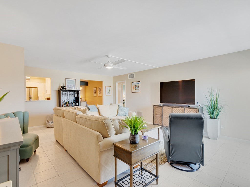 Vero Beach, Florida 32963, United States, 2 Bedrooms Bedrooms, ,2 BathroomsBathrooms,Residential,Active,4446