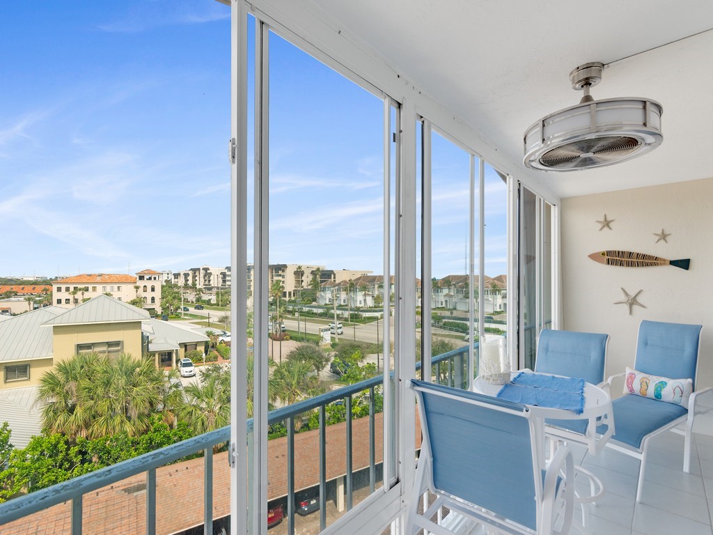 Vero Beach, Florida 32963, United States, 2 Bedrooms Bedrooms, ,2 BathroomsBathrooms,Residential,Active,4446