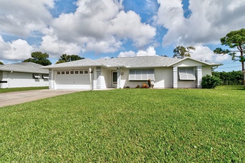 172 Delaware Avenue, Sebastian, FL 32958