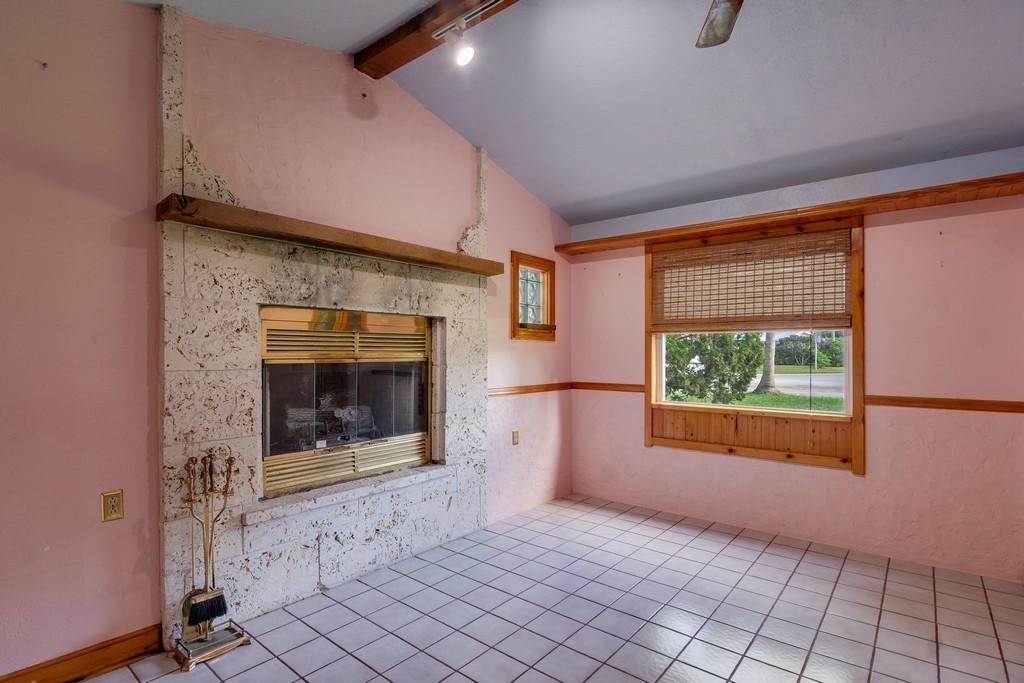 Vero Beach, Florida 32960, United States, 2 Bedrooms Bedrooms, ,2 BathroomsBathrooms,Residential,Active,228329