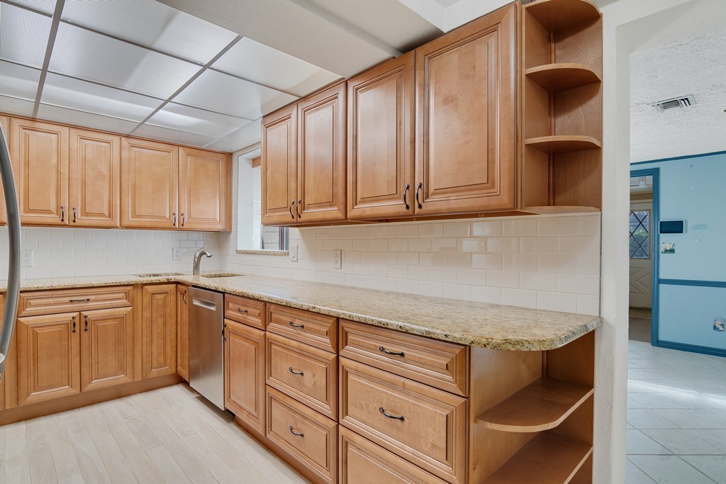 Vero Beach, Florida 32960, United States, 2 Bedrooms Bedrooms, ,2 BathroomsBathrooms,Residential,Active,228329